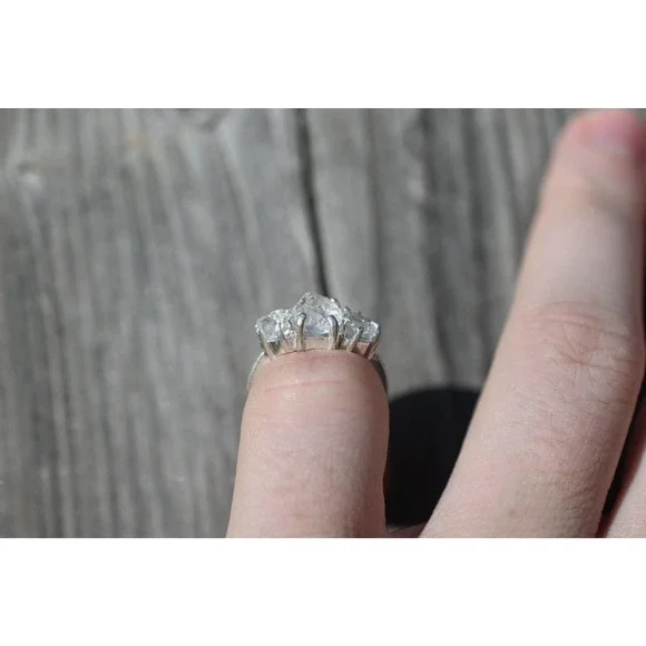 alternative raw diamond engagement rings, raw crystal ring, round or ova… - Picture 3 of 5